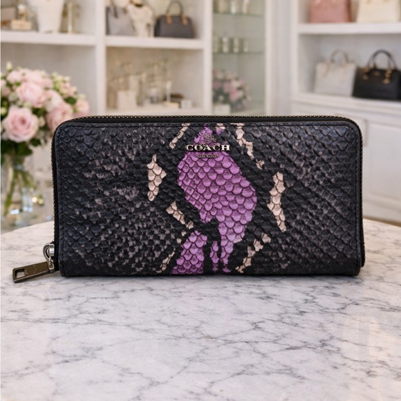 COACH F37172 Crosby Crossbody and Zip Around Wallet Set - Picture 2 of 16